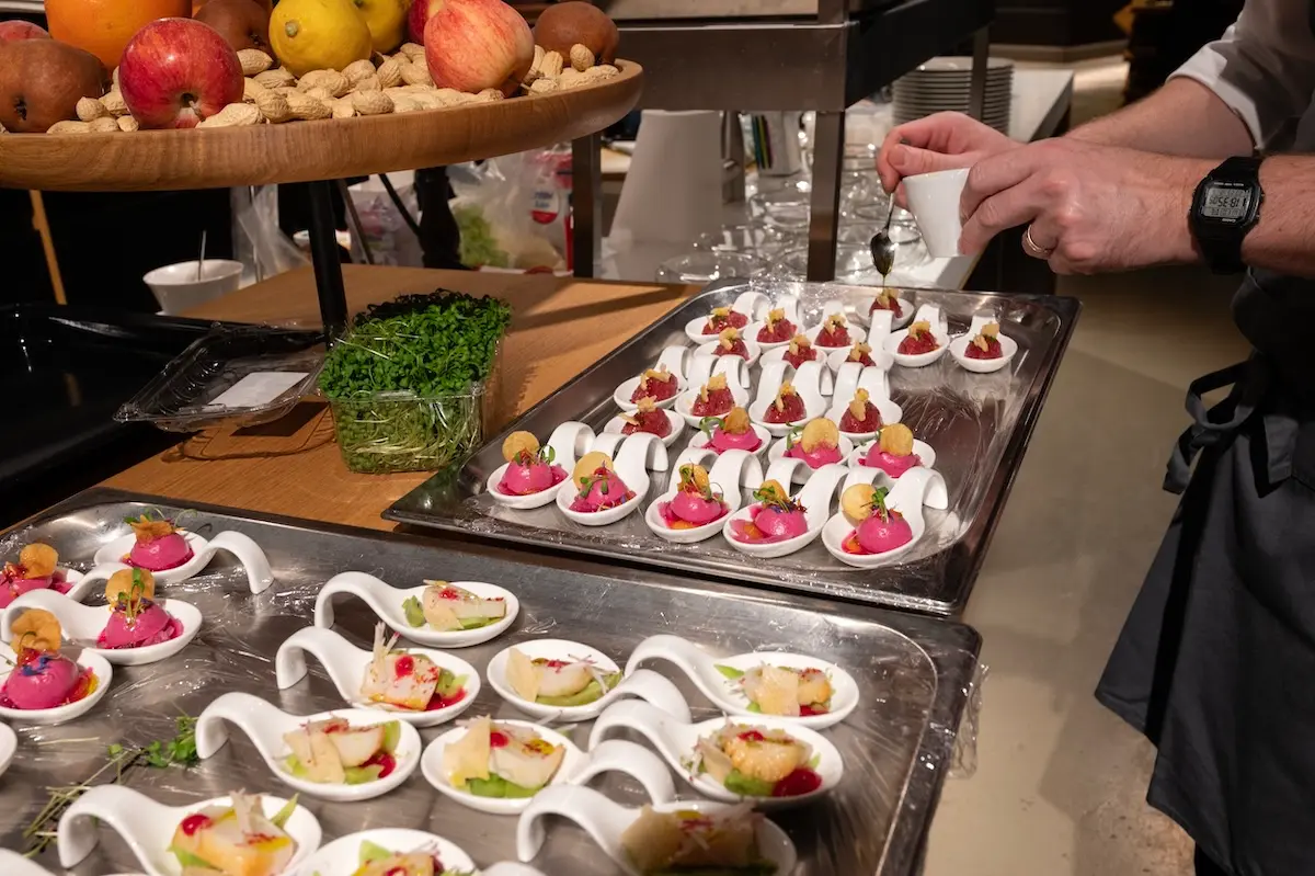 amuse-bouche-anrichten-vor-fruechten