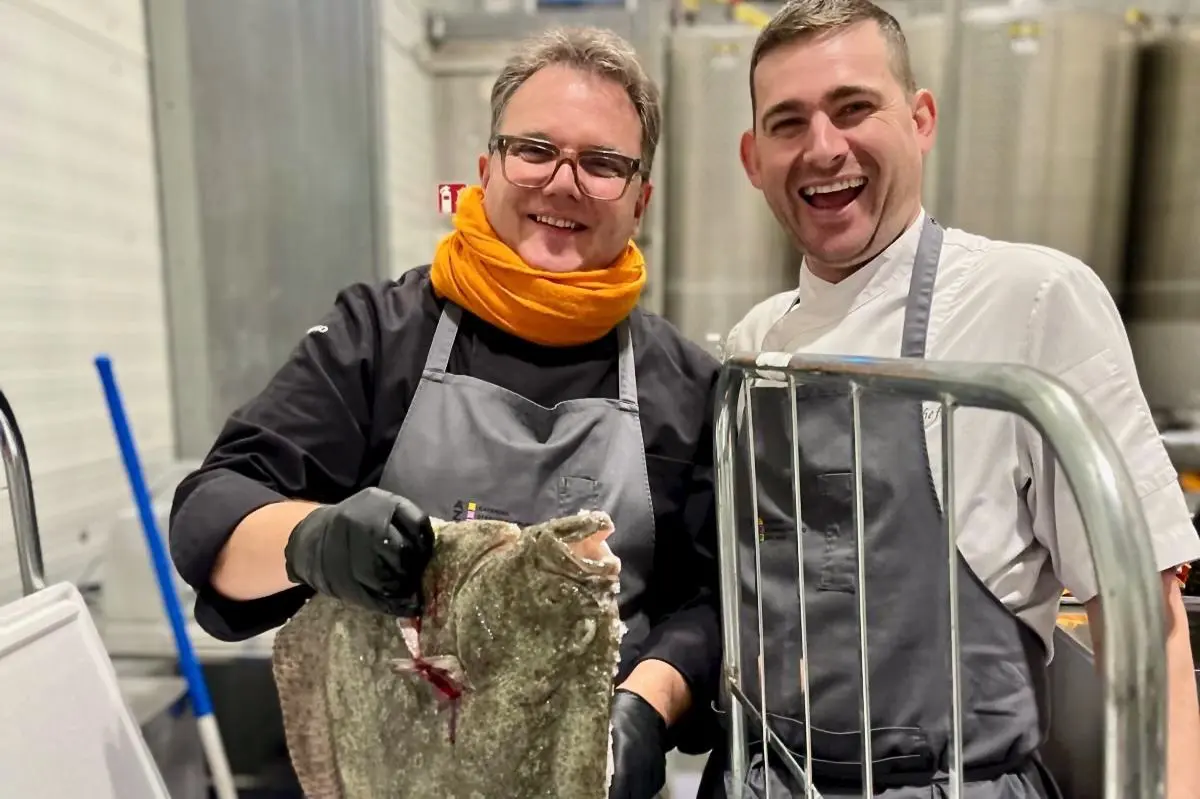burgunderdinner-andy-zaugg-mit-steinbutt-am-weingut-wassmer